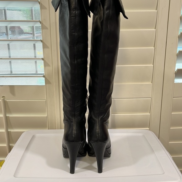 Excellent condition Michael Kors leather boots - Picture 2 of 4